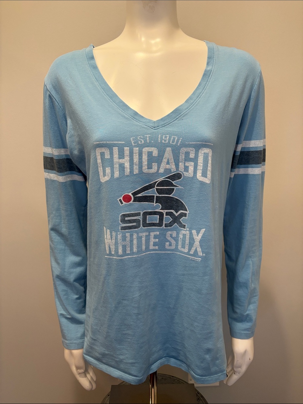 47 Brand Women’s Chicago White Sox Light Blue V-Neck Long Sleeve Tee Size XXL